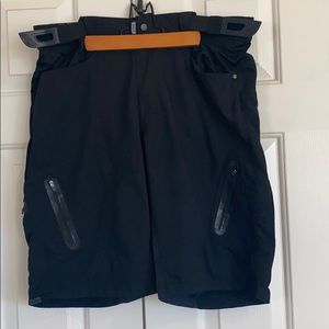 Zoic mountain bike shorts size L